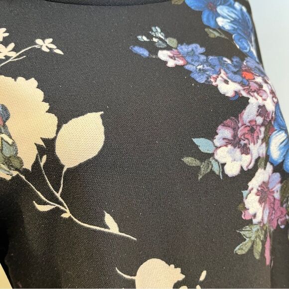 Clearance !!! Floral Black sweater - Picture 6 of 15